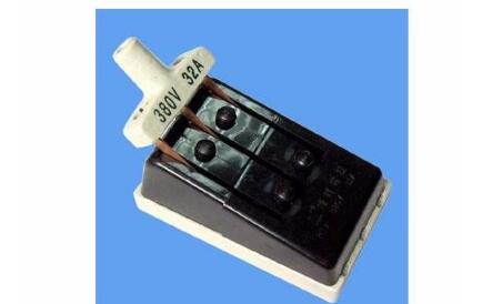 家用保險(xiǎn)絲怎么換圖解